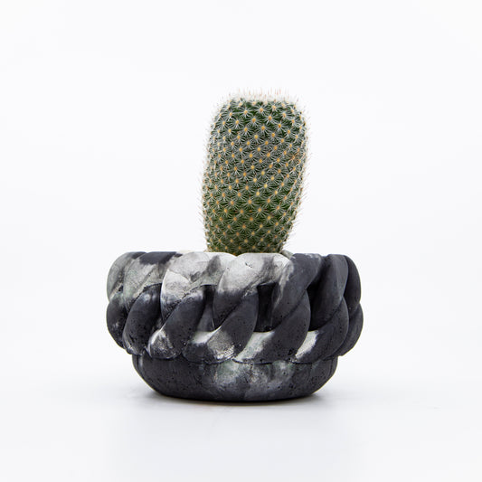 Cuban Link Concrete Planter (Black Marble)