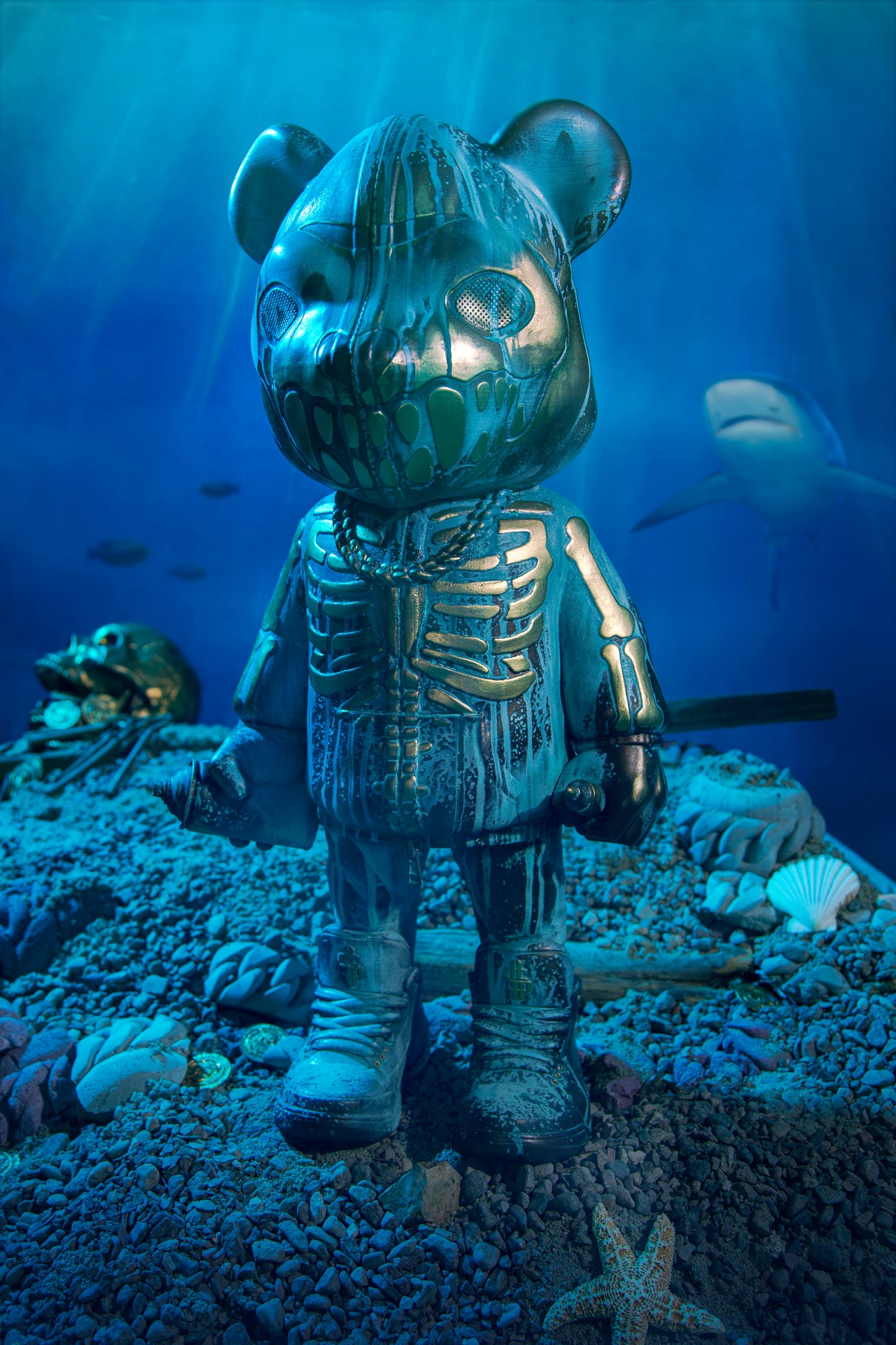 SUNKEN: DEDAZZ Bear With Me 24-inch Figure