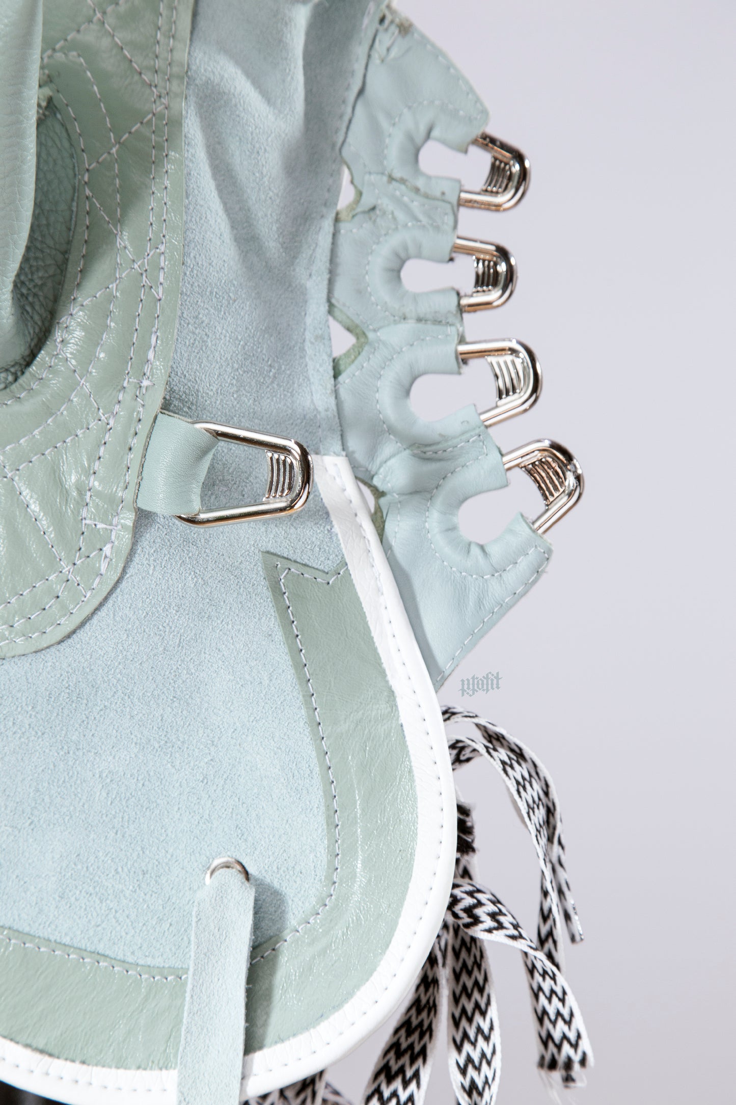 No.221: Lanvin Curb Eagle Glove